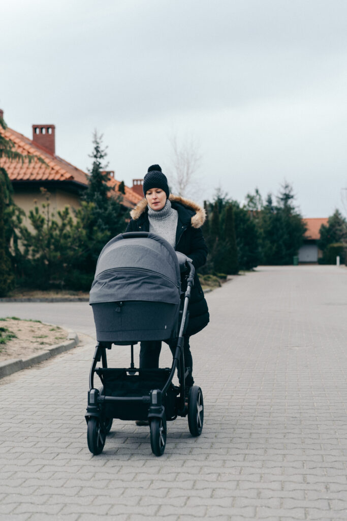 How Do I Choose A Stroller With A Rain Cover?